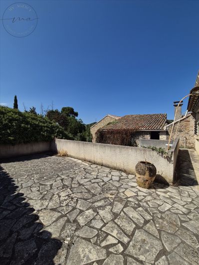 Image No.7-5 Bed House for sale