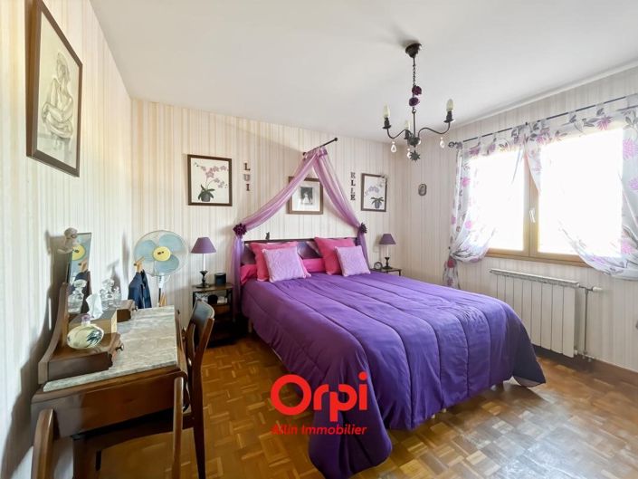 Image No.10-5 Bed House for sale
