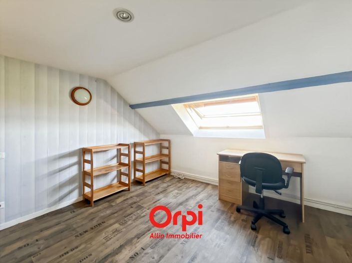 Image No.16-5 Bed House for sale