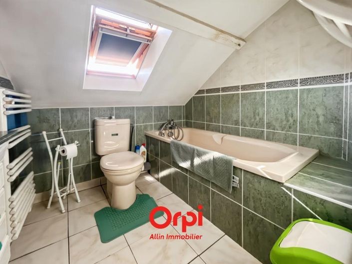 Image No.18-5 Bed House for sale
