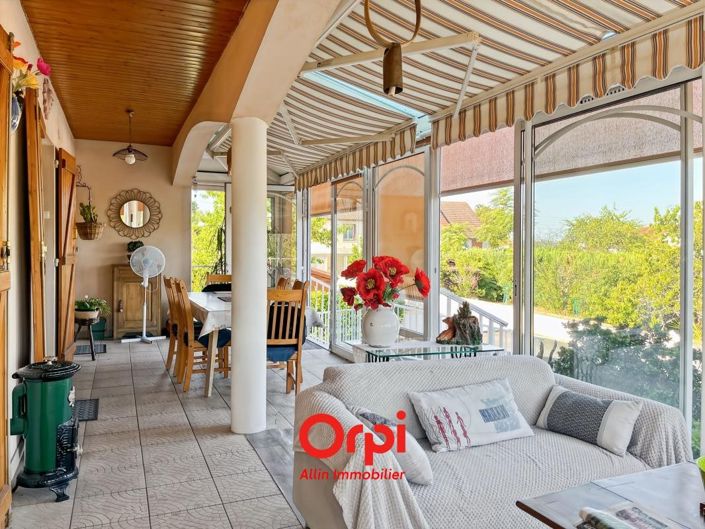 Image No.6-5 Bed House for sale