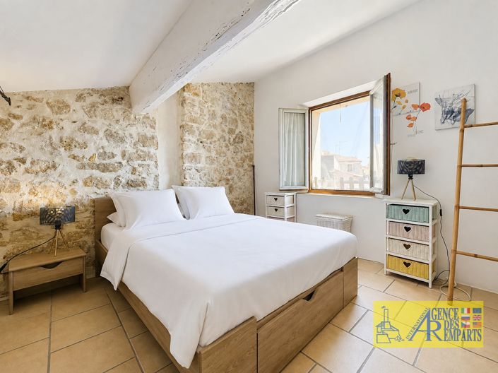 Image No.10-1 Bed Apartment for sale