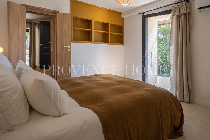 Image No.17-6 Bed House for sale