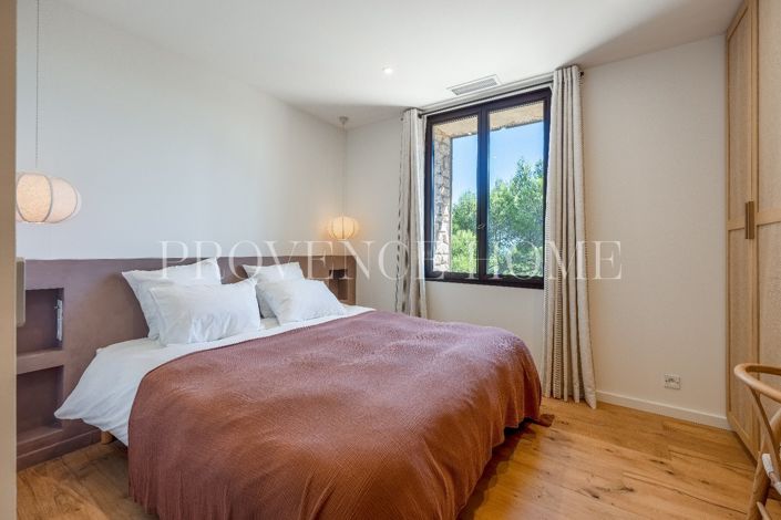Image No.17-6 Bed House for sale
