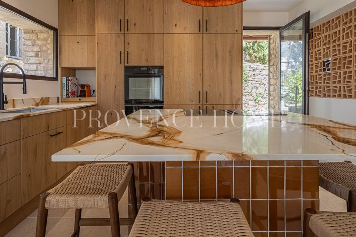 Image No.6-6 Bed House for sale
