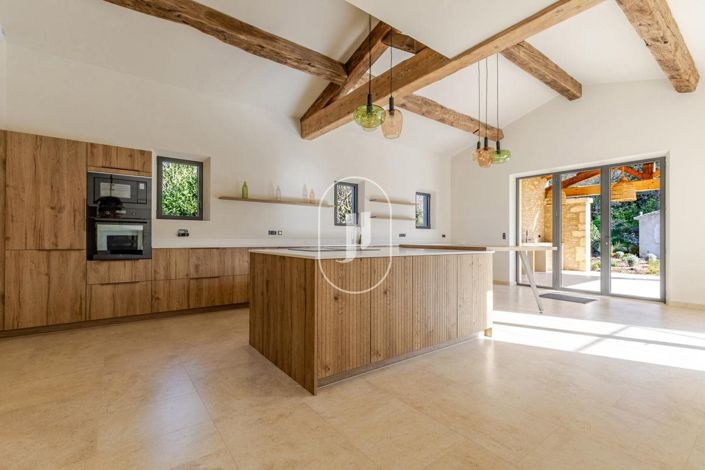 Image No.6-4 Bed House for sale