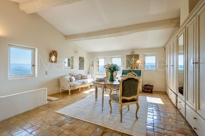 Image No.29-4 Bed House for sale