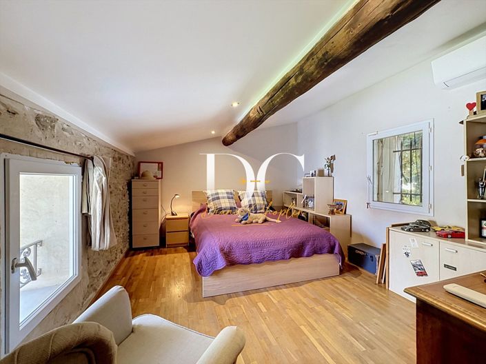 Image No.17-4 Bed House for sale