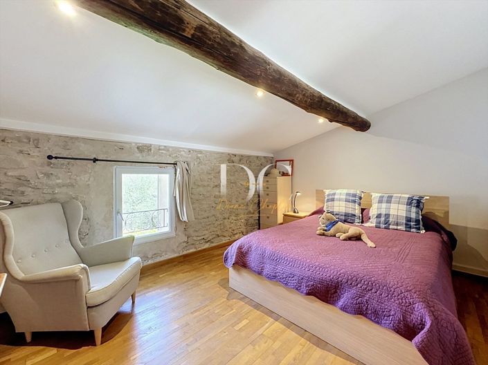 Image No.18-4 Bed House for sale