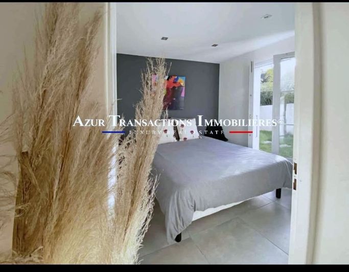 Image No.14-3 Bed House for sale