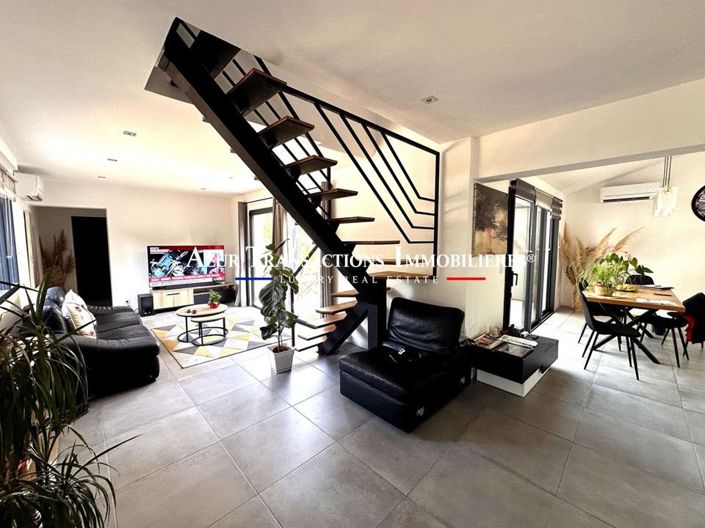 Image No.8-3 Bed House for sale