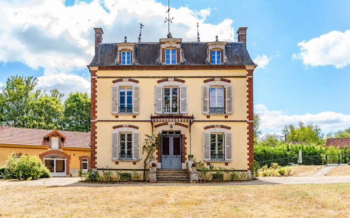 Image No.3-8 Bed House for sale