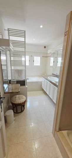 Image No.10-4 Bed House for sale
