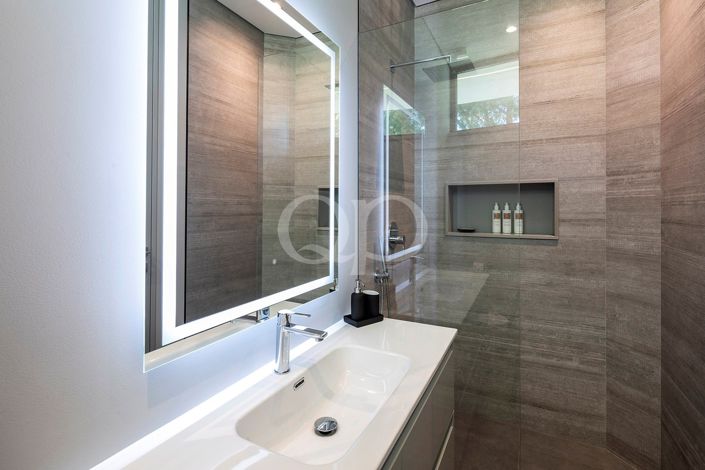 Image No.27-4 Bed House for sale