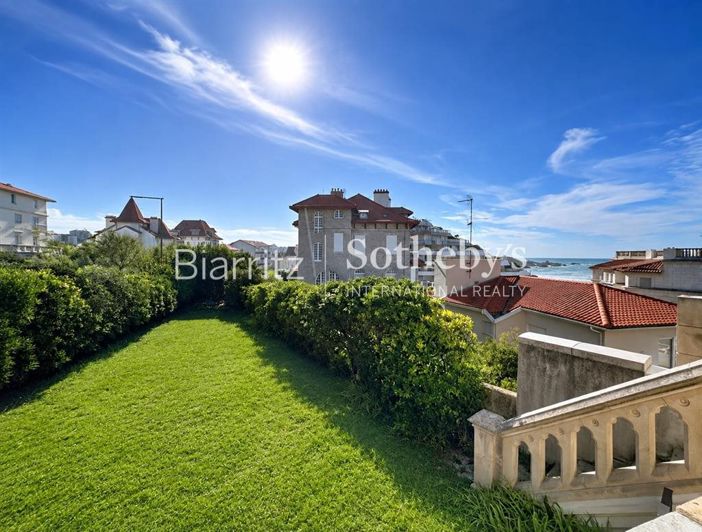 Image No.12-3 Bed Apartment for sale