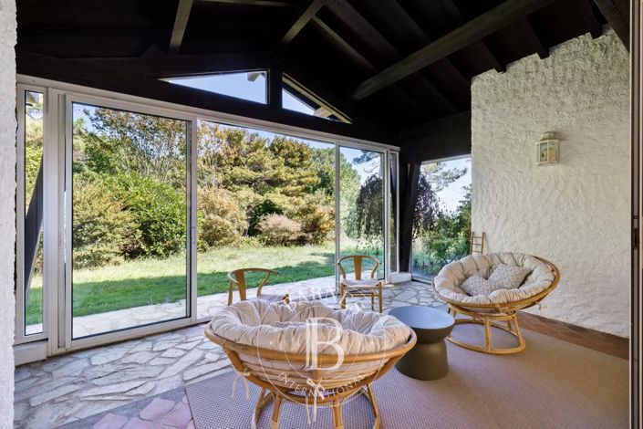 Image No.27-6 Bed House for sale