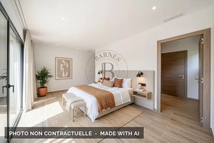 Image No.7-3 Bed House for sale