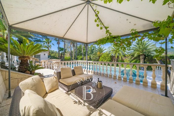 Image No.20-6 Bed House for sale