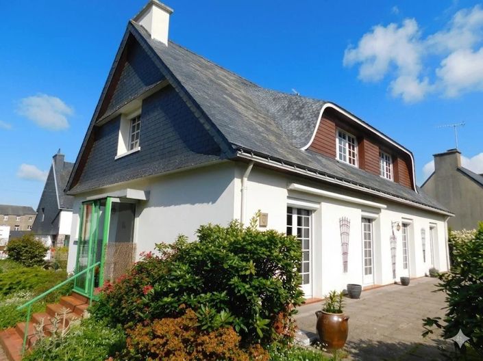 Image No.2-6 Bed House for sale