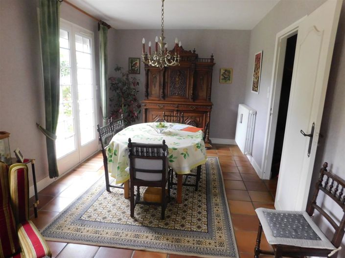 Image No.6-6 Bed House for sale