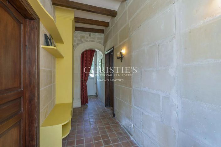 Image No.15-6 Bed House for sale