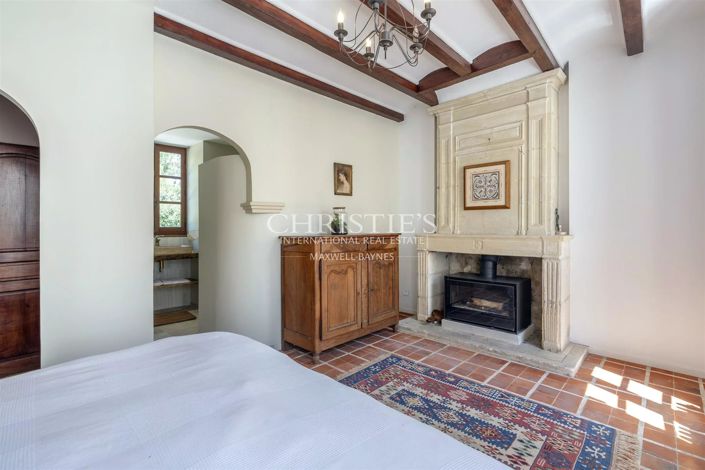 Image No.16-6 Bed House for sale