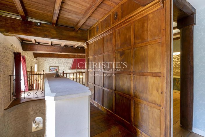 Image No.19-6 Bed House for sale