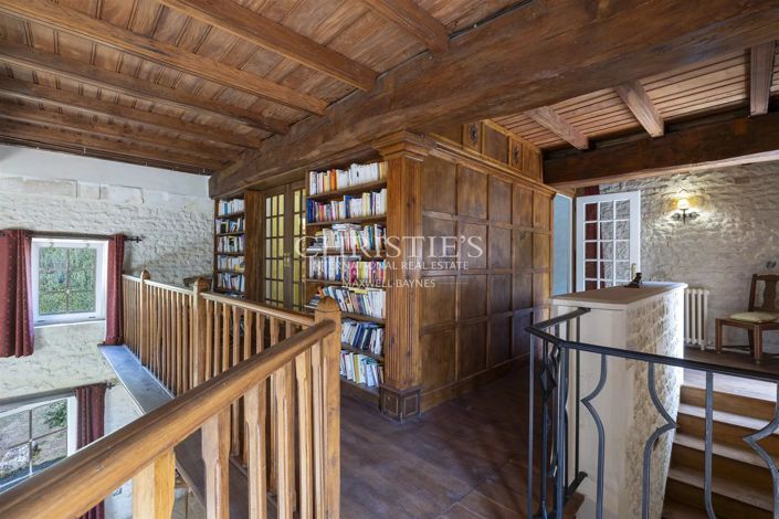 Image No.20-6 Bed House for sale