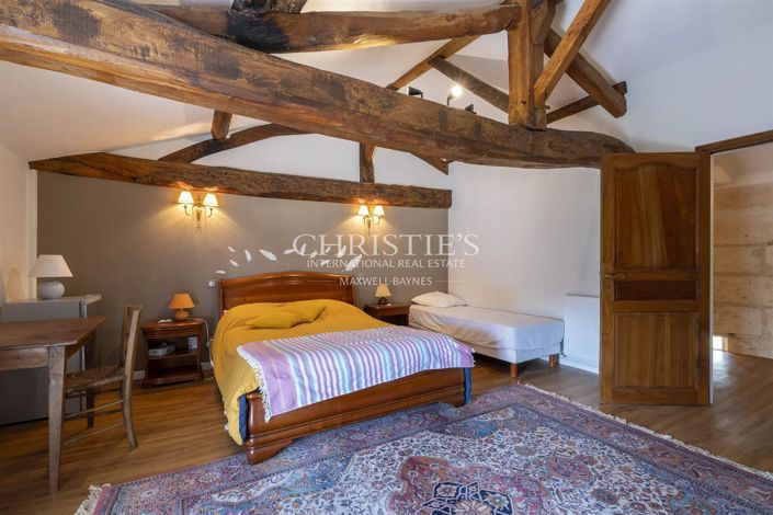 Image No.21-6 Bed House for sale
