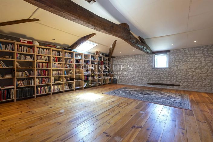 Image No.23-6 Bed House for sale