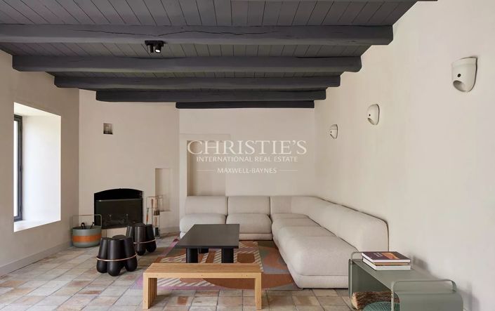 Image No.3-5 Bed House for sale