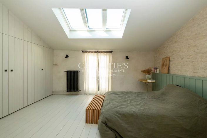 Image No.7-5 Bed House for sale