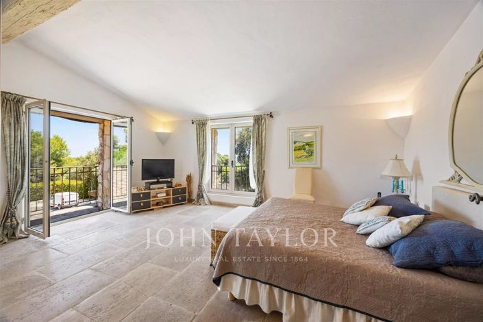 Image No.16-4 Bed House for sale