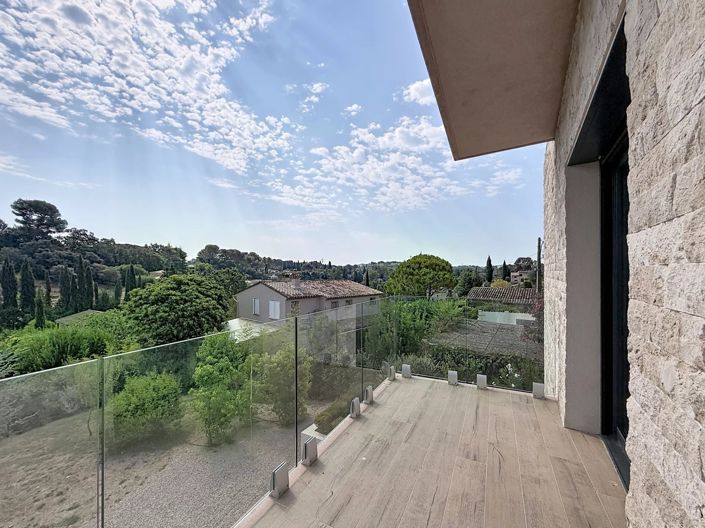 Image No.19-3 Bed House for sale