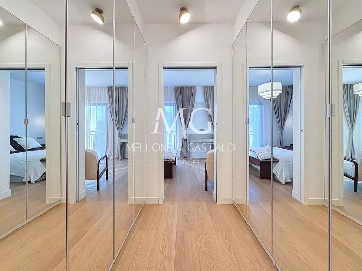 Image No.17-5 Bed House for sale
