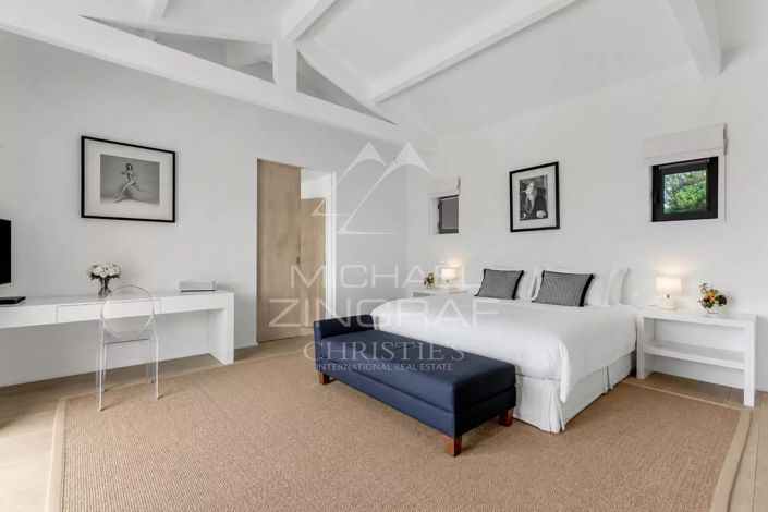Image No.18-5 Bed House for sale
