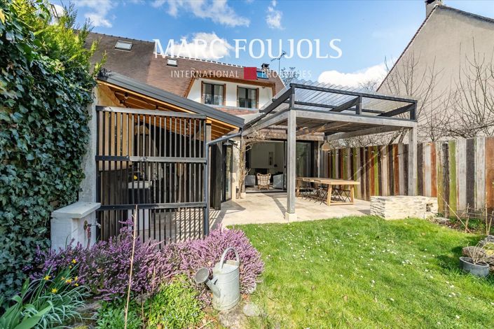 Image No.17-5 Bed House for sale