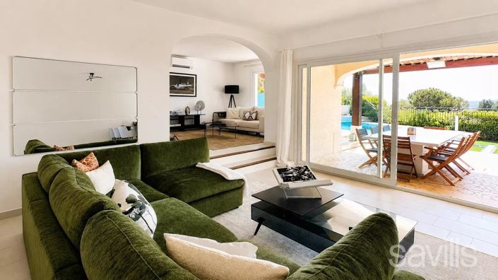 Image No.8-4 Bed House for sale