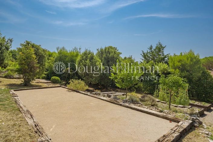 Image No.19-6 Bed House for sale