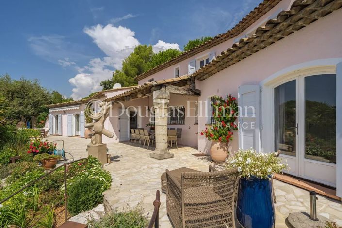 Image No.7-6 Bed House for sale
