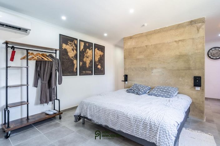 Image No.8-5 Bed House for sale