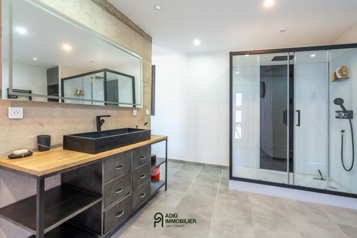 Image No.9-5 Bed House for sale