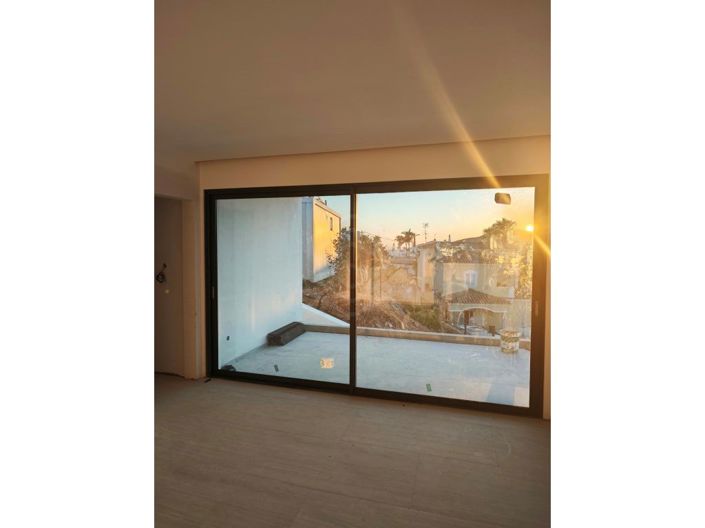 Image No.13-4 Bed House for sale