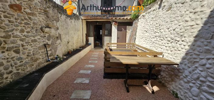 Image No.7-3 Bed House for sale
