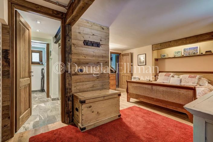 Image No.9-3 Bed House for sale