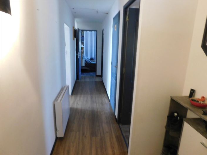 Image No.10-3 Bed House for sale