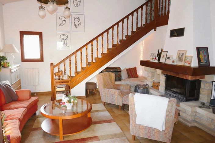 Image No.10-20 Bed House for sale