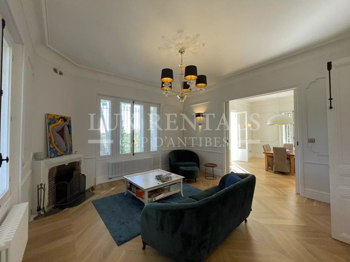 Image No.7-5 Bed House for sale