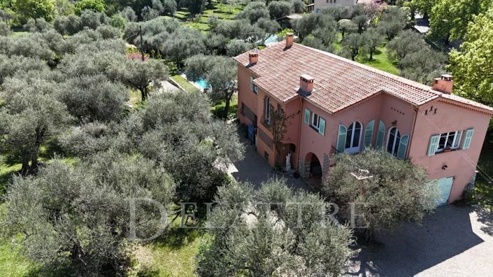 Image No.2-4 Bed House for sale