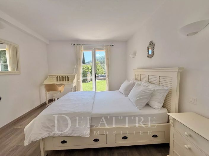Image No.19-5 Bed House for sale